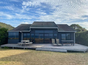 Hosts on the Coast - Shimmering on the Shore, Matarangi